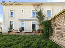 MAISON FAMILIALE ENTIÈREMENT RÉNOVÉE – VOLUMES GÉNÉREUX 7 PIECES PERIGUEUX (24)
