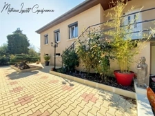 Maison rénovée 120 m² – 2 chambres et un bureau– Terrasse – Terrain 1000 m² piscinable – Proche Périgueux / Trélissac  