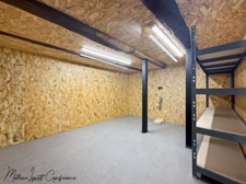 Aux portes de Périgueux – Authentique longère en pierre du XIXᵉ siècle 210 M²- T7 – DPE B – Terrain clos de 1,14 hectare-dépendance 130 M²-garages-SARLIAC-SUR-L'ISLE