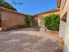 A vendre Deux maisons, un appartement indépendant et deux garages 246 M² habitables  8 pièces SAINT PIERRE DE CHIGNAC (24)– Terrain de 1981 M².