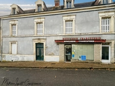Maison à vendre 11 pièces SAINT PIERRE DE CHIGNAC (24) 280 M² habitables