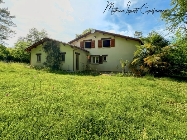 Maison à vendre 6 pièces  BASSILLAC ET AUBEROCHE (24)