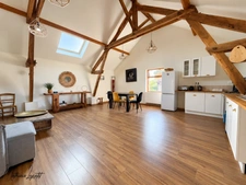 A vendre Deux maisons, un appartement indépendant et deux garages 246 M² habitables  8 pièces SAINT PIERRE DE CHIGNAC (24)– Terrain de 1981 M².