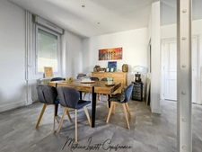MAISON FAMILIALE ENTIÈREMENT RÉNOVÉE – VOLUMES GÉNÉREUX 7 PIECES PERIGUEUX (24)