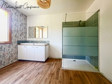 À vendre Maison T9 familiale contemporaine de 313 m² – Construction traditionnelle de 2011 – 7 chambres – Terrain clos de 2 874 m² SAINT PIERRE DE COLE (24)