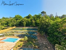Maison contemporaine de 253 m² avec piscine, garage isolé de 100 m² et terrain de 4 728 m² – CHANCELADE- aucun travaux à prévoir 