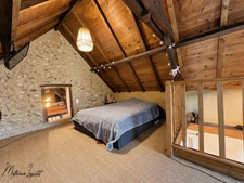 A vendre Deux maisons, un appartement indépendant et deux garages 246 M² habitables  8 pièces SAINT PIERRE DE CHIGNAC (24)– Terrain de 1981 M².