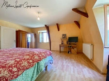 Dpt Dordogne (24), à vendre proche de PERIGUEUX maison P9 de 270 m² - Terrain de 8 189 m² 