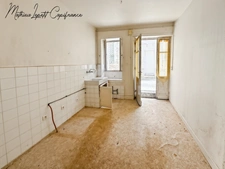 Immeuble à rénover – Centre de THENON (24210) 120 M2 