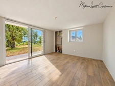 à vendre LIMEYRAT – Maison T4 sur terrain clos et arboré de 3 250 m²/kota finlandais en bois 