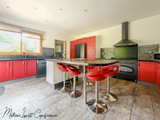 À vendre Maison T9 familiale contemporaine de 313 m² – Construction traditionnelle de 2011 – 7 chambres – Terrain clos de 2 874 m² SAINT PIERRE DE COLE (24)