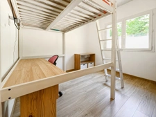 Maison contemporaine de 253 m² avec piscine, garage isolé de 100 m² et terrain de 4 728 m² – CHANCELADE- aucun travaux à prévoir 