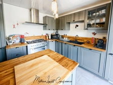 Maison rénovée 120 m² – 2 chambres et un bureau– Terrasse – Terrain 1000 m² piscinable – Proche Périgueux / Trélissac  