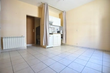 Immeuble ou appartement atypique avec cour privative à vendre PAU proche centre ville.