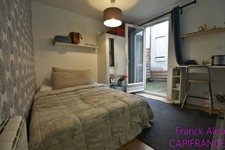 Studio MEUBLÉ 26 m² + cour privative – centre Pau Foirail - Halles – prêt à louer