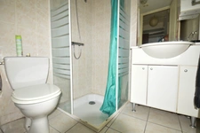 Immeuble ou appartement atypique avec cour privative à vendre PAU proche centre ville.