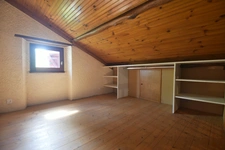 Maison avec Extension et Grange attenante aménagée à Vendre Escoubes.