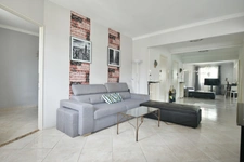 Pau Hyper Centre - Appartement fonctionnel avec cave, cellier et climatisation