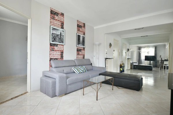 Pau Hyper Centre - Appartement fonctionnel avec cave, cellier et climatisation