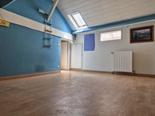 Immeuble ou appartement atypique avec cour privative à vendre PAU proche centre ville.