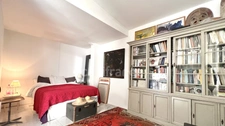 Single-storey artist's loft - All-purpose premises for sale AIGUES MORTES (30)
