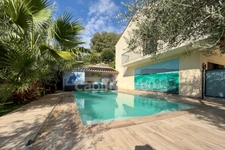 Three-room apartment with private pool