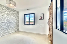 New 3-bedroom house with panoramic views 