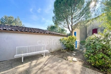 2-bedroom house with terrace, small garden and garage
