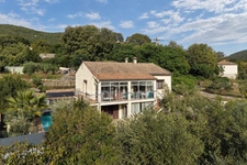 Three-room apartment with private pool