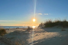 Sunset apartment close to beaches and optional garage