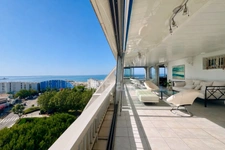 Vue panoramique mer et station