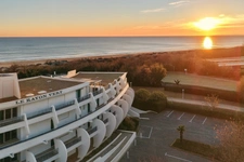 Apartment 42 m² with sea view + 64 m² of terraces + garage