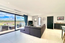 New 3-bedroom house with panoramic views 