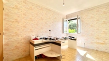 Family home to renovate with 7 bedrooms