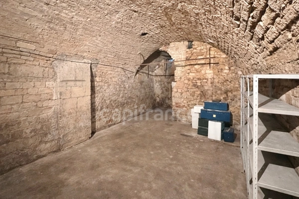 Cave à louer Montpellier centre-ville