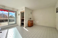 Sunset apartment close to beaches and optional garage