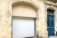 Unusual covered parking space of 22 m² + integrated cellar of 8 m²