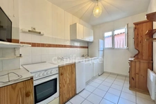 Maison 2 chambres avec terrasse, petit jardin et garage