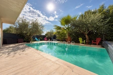 Three-room apartment with private pool