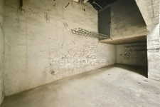 Unusual covered parking space of 22 m² + integrated cellar of 8 m²