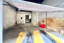 Unusual covered parking space of 22 m² + integrated cellar of 8 m²