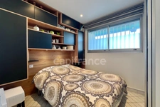Sea view, 1 bedroom + 1 cabin, with garage included