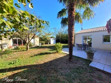 Maison à vendre 6 pièces SAINT XANDRE (17) - Plain-pied - 120 m2 habitables Maison principale et Studio indépendant - Parcelle 614 m2