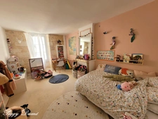 House for sale, 8 rooms, SAINTES (17) - Double living room, 4 bedrooms, office, terrace, garden