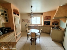 Maison à vendre 7 pièces PERIGNY (17) - Elégante maison de plain-pied de 144 m2 aux portes de La Rochelle - Double séjour- 4 chambres - Double garage - Sauna - Parcelle de 758 m2
