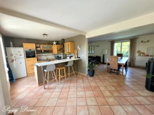 House for sale, 7 rooms, CHAMBRAY LES TOURS (37) - 170 m2 - Double living room - 5 bedrooms - Landscaped garden - 2 terraces