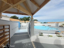 3-room house for sale in LA TRANCHE SUR MER (85) - 300m from the beach, private residence with swimming pool