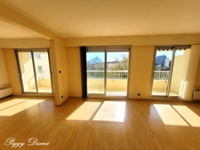 4-room apartment for rent in La Rochelle (17) - La Genette district, 2 bedrooms, terrace, private parking in the residence