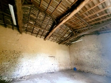 Property for sale 14 rooms SAINT JEAN D'ANGELY (17) - Former wine estate, Building of 940 m2, Manor house, Outbuildings.