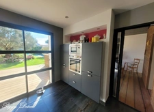 House for sale in L'HOUMEAU (17), 6 rooms - 173 m² - 1100 m² plot - 4 bedrooms, 1 office - Heated swimming pool - Double garage